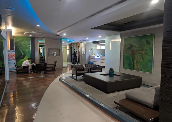 Apartment Poblacion - Infinity Pool, 600mbps Wifi Manila
